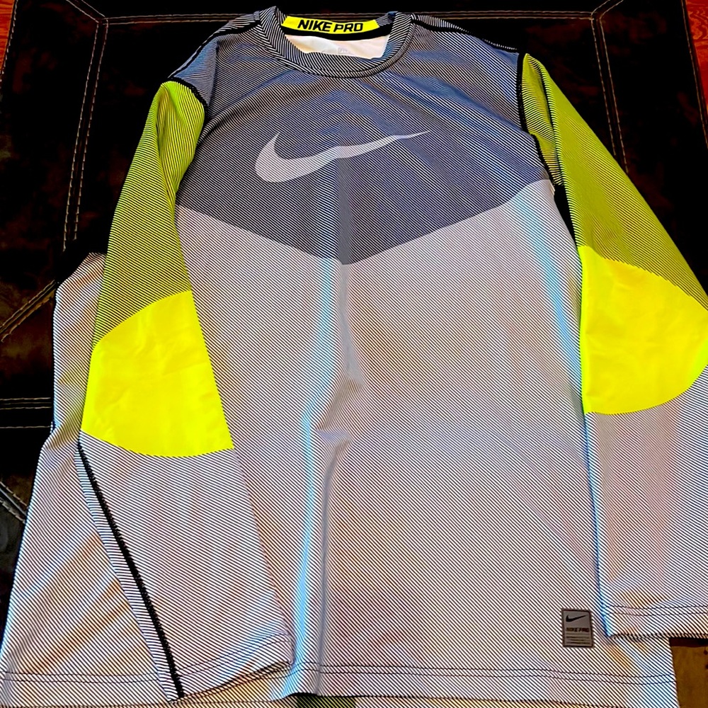 Nike Pro Dri Fit XL Tight Top Insulated Like New